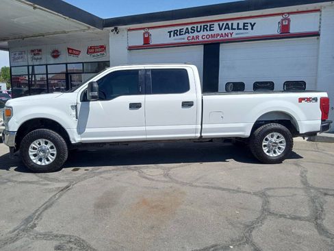 Used 2022 Ford F350 XLT w/ XLT Value Package AWD/4WD image 3
