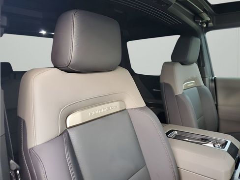 Certified 2025 GMC Hummer EV 2X image 15