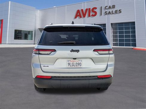 Used 2024 Jeep Grand Cherokee L Laredo image 7