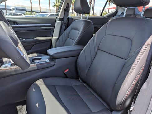 New 2026 Nissan Altima 2.5 SR w/ SR Premium Package FWD image 3