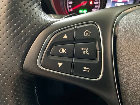 Used 2019 Mercedes-Benz GLC 300 4MATIC image 12