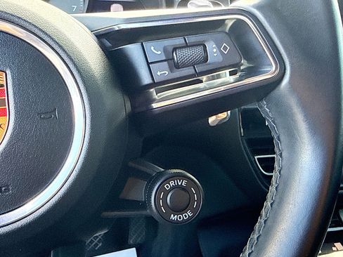 Used 2022 Porsche Macan S AWD/4WD image 37