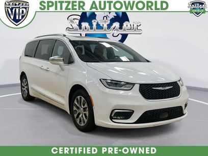 Used 2024 Chrysler Pacifica Pinnacle