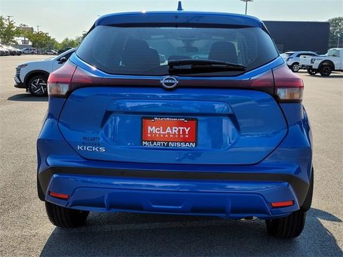 New 2025 Nissan Kicks Play S image 6