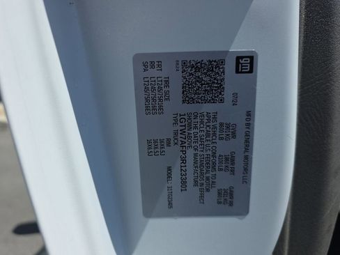 Used 2024 GMC Savana 2500 w/ Driver Convenience Package RWD image 33