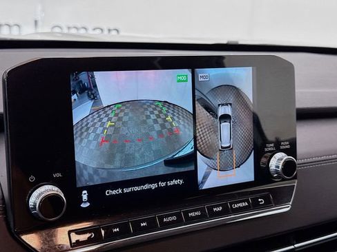 Used 2024 Mitsubishi Outlander SE Black Edition image 13