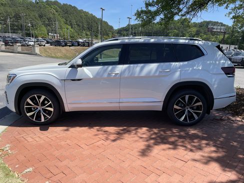 New 2026 Volkswagen Atlas SEL Premium R-Line AWD/4WD image 7