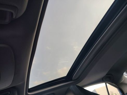 Used 2020 Toyota Camry SE image 7