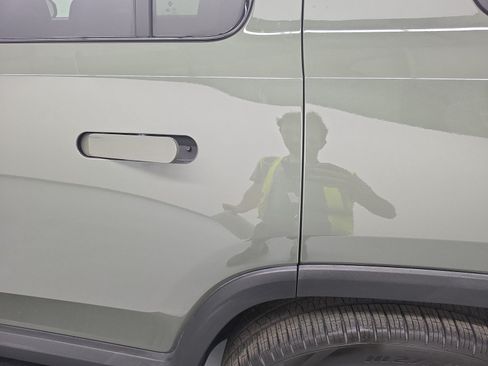 Used 2023 Rivian R1S Launch Edition AWD/4WD image 35