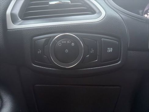 Used 2024 Ford Edge SEL image 25