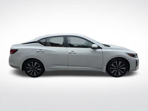 Certified 2025 Nissan Sentra SV w/ SV Premium Package FWD image 6