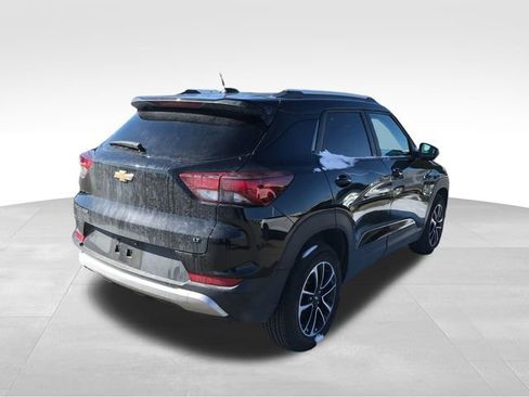 Certified 2025 Chevrolet TrailBlazer LT image 2