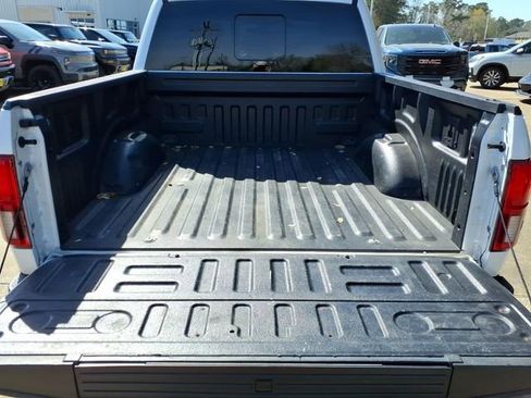 Used 2018 Ford F150 Lariat w/ Equipment Group 502A Luxury image 11