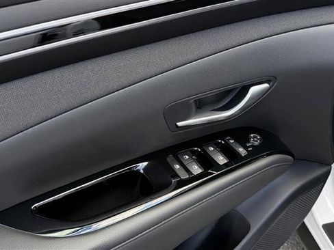 Used 2024 Hyundai Santa Cruz Limited image 12