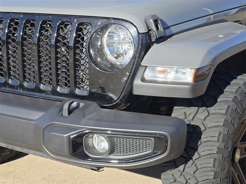 Used 2022 Jeep Gladiator Willys image 30