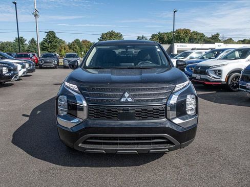 New 2024 Mitsubishi Outlander ES image 6