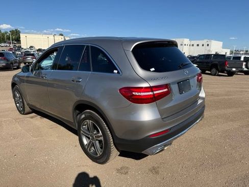 Used 2019 Mercedes-Benz GLC 300 4MATIC image 3