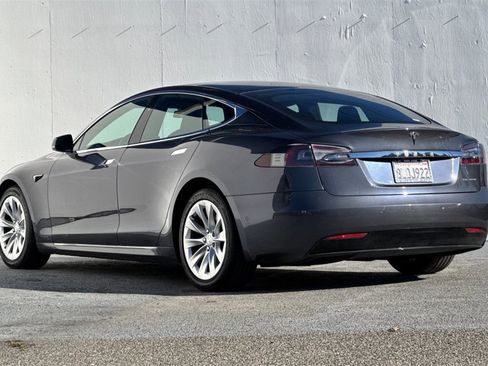 Used 2019 Tesla Model S 100D image 6