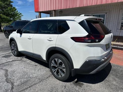 Used 2021 Nissan Rogue SV FWD image 11