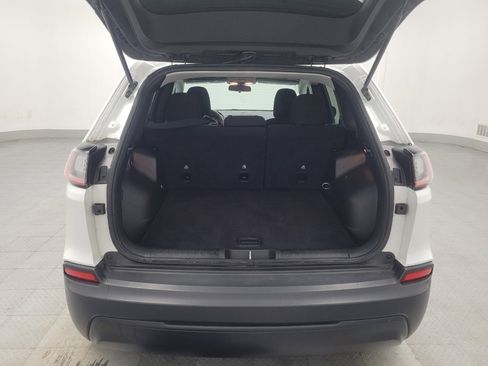 Used 2019 Jeep Cherokee Latitude w/ Popular Appearance Group image 29