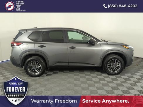 Used 2023 Nissan Rogue S FWD image 7