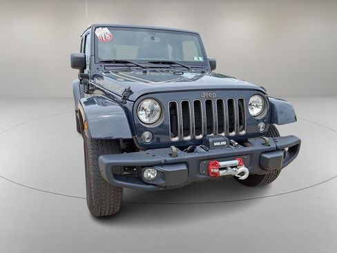 Used 2018 Jeep Wrangler Unlimited Sport AWD/4WD image 2