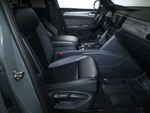 Used 2022 Volkswagen Atlas Cross Sport SE image 36