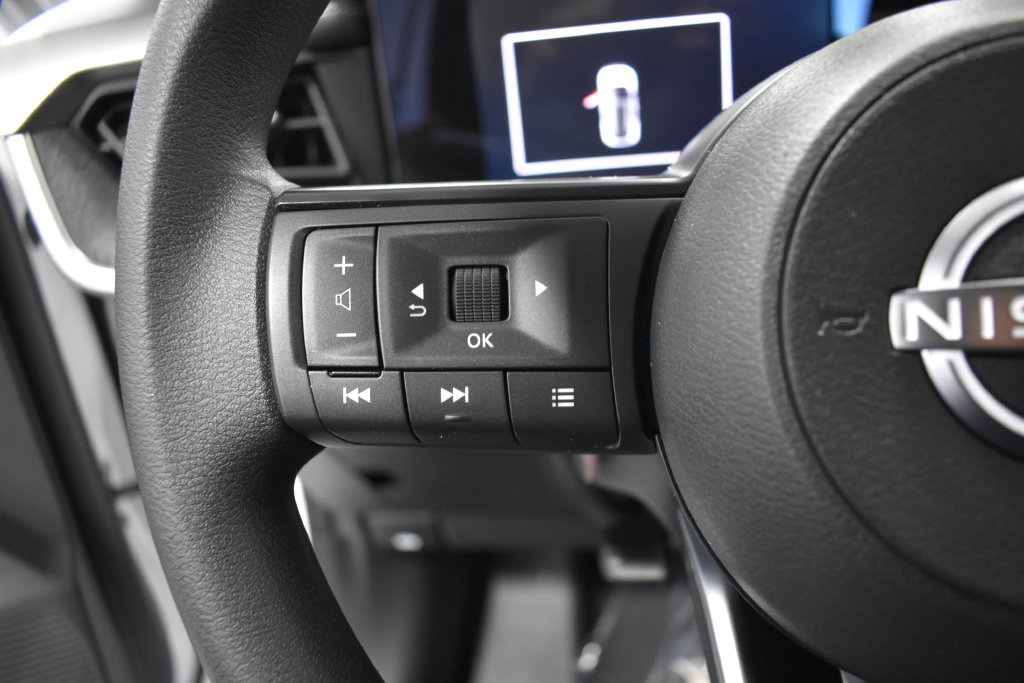 Certified 2026 Nissan Kicks SV AWD/4WD image 27
