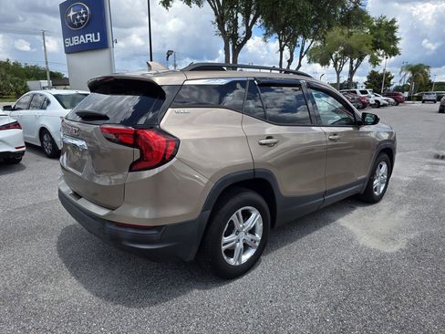 Used 2018 GMC Terrain SLE w/ Driver Convenience Package FWD image 3