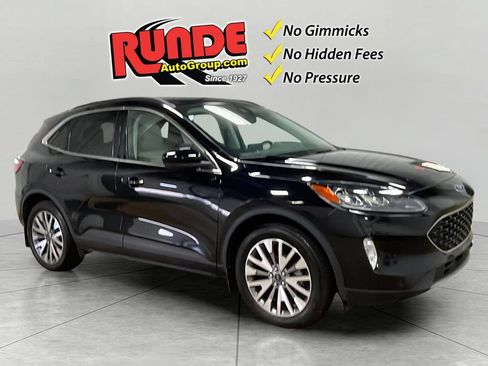 Used 2022 Ford Escape Titanium w/ Class II Trailer Tow Package AWD/4WD image 8