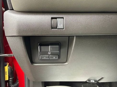 Used 2023 Chevrolet Colorado ZR2 w/ ZR2 Convenience Package III image 16