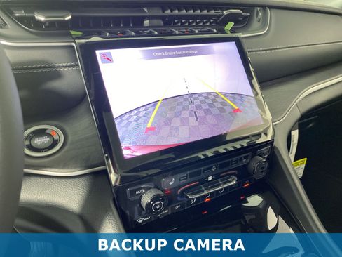 New 2025 Jeep Grand Cherokee Limited image 5