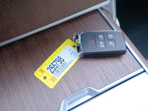 New 2024 Jaguar XF R-Dynamic SE image 34