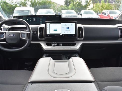 Certified 2025 Ford Expedition Max Active AWD/4WD image 14