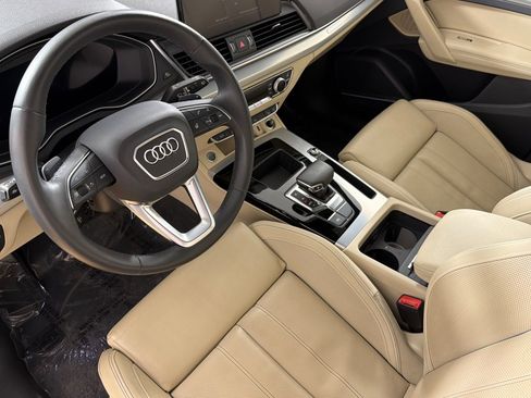 Used 2023 Audi Q5 2.0T Prestige w/ Prestige Package AWD/4WD image 9