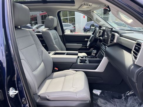 Used 2024 Toyota Tundra Limited AWD/4WD image 26