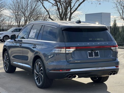 New 2026 Lincoln Aviator Reserve image 7