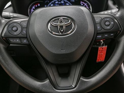 Used 2024 Toyota RAV4 LE AWD/4WD image 30