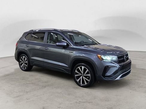 Used 2022 Volkswagen Taos SE AWD/4WD image 7