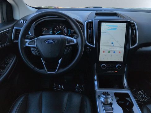 Used 2022 Ford Edge Titanium w/ Equipment Group 301A image 6