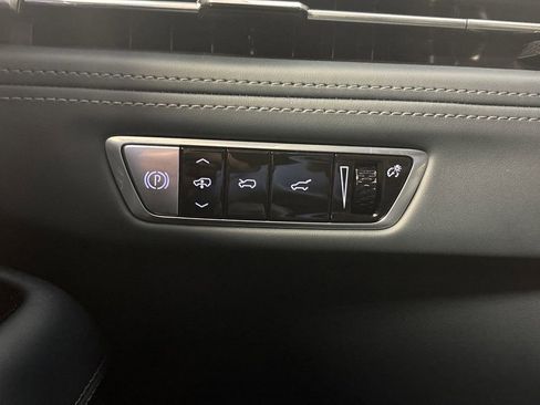 New 2025 Cadillac Escalade IQ Sport 2 w/ LPO, ONYX Package image 38