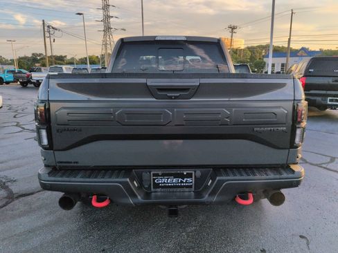 Used 2018 Ford F150 Raptor w/ Equipment Group 802A Luxury AWD/4WD image 4