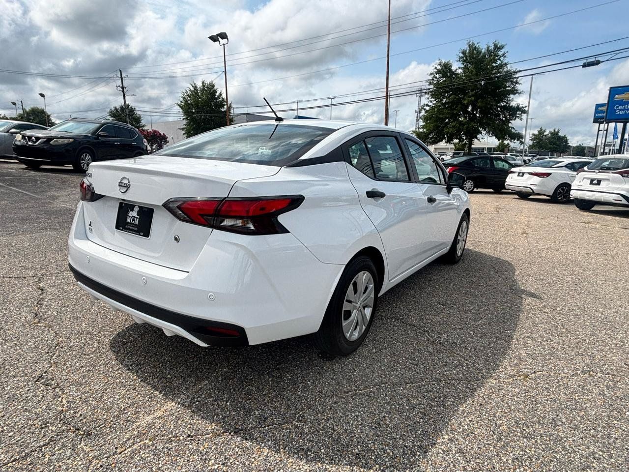 Used 2024 Nissan Versa S FWD image 20