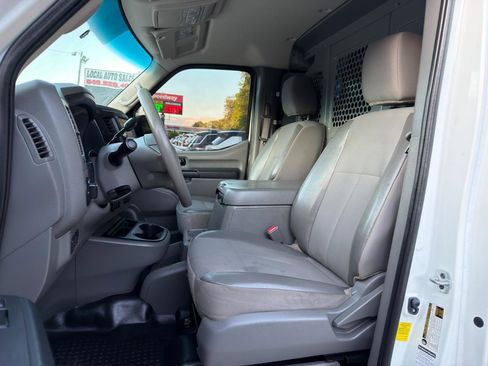 Used 2021 Nissan NV 2500 SV RWD image 9