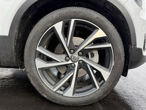 Used 2020 Volvo XC40 T5 R-Design image 6