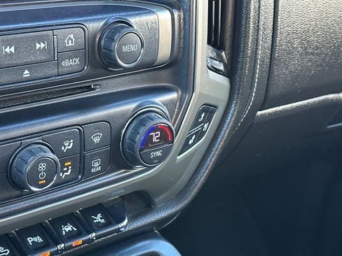 Used 2018 Chevrolet Silverado 1500 High Country AWD/4WD image 29