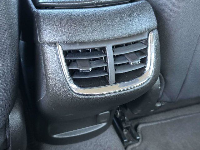 Used 2025 Chevrolet Malibu LT FWD image 16