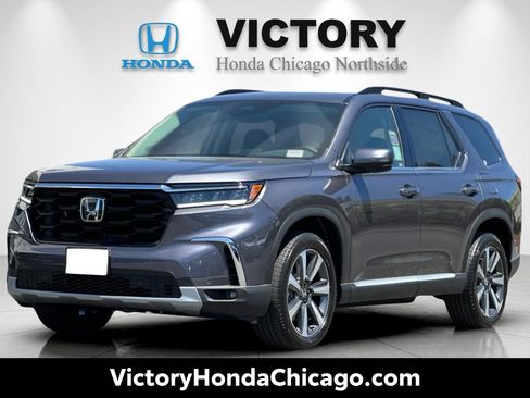 Certified 2025 Honda Pilot Touring image 1