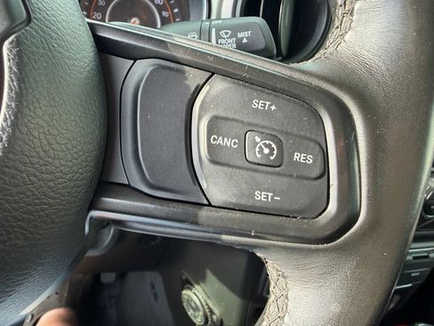 Used 2022 Jeep Gladiator Sport AWD/4WD image 21