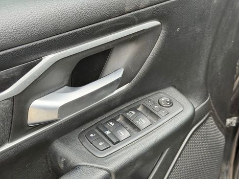 Used 2020 RAM 1500 Big Horn AWD/4WD image 13